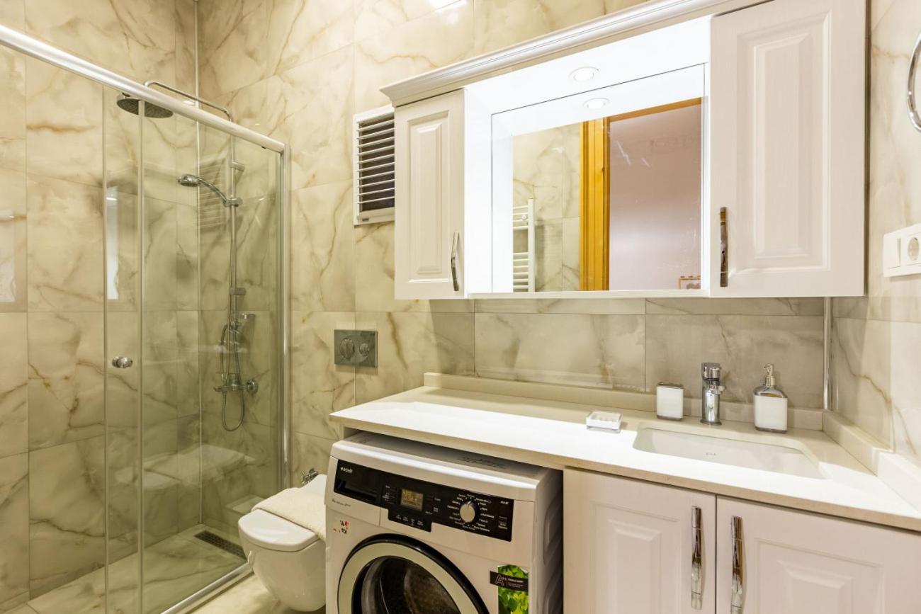 Apartamento Exceptional Flat 1 Min To Metro & Galata Tower Estambul Exterior foto