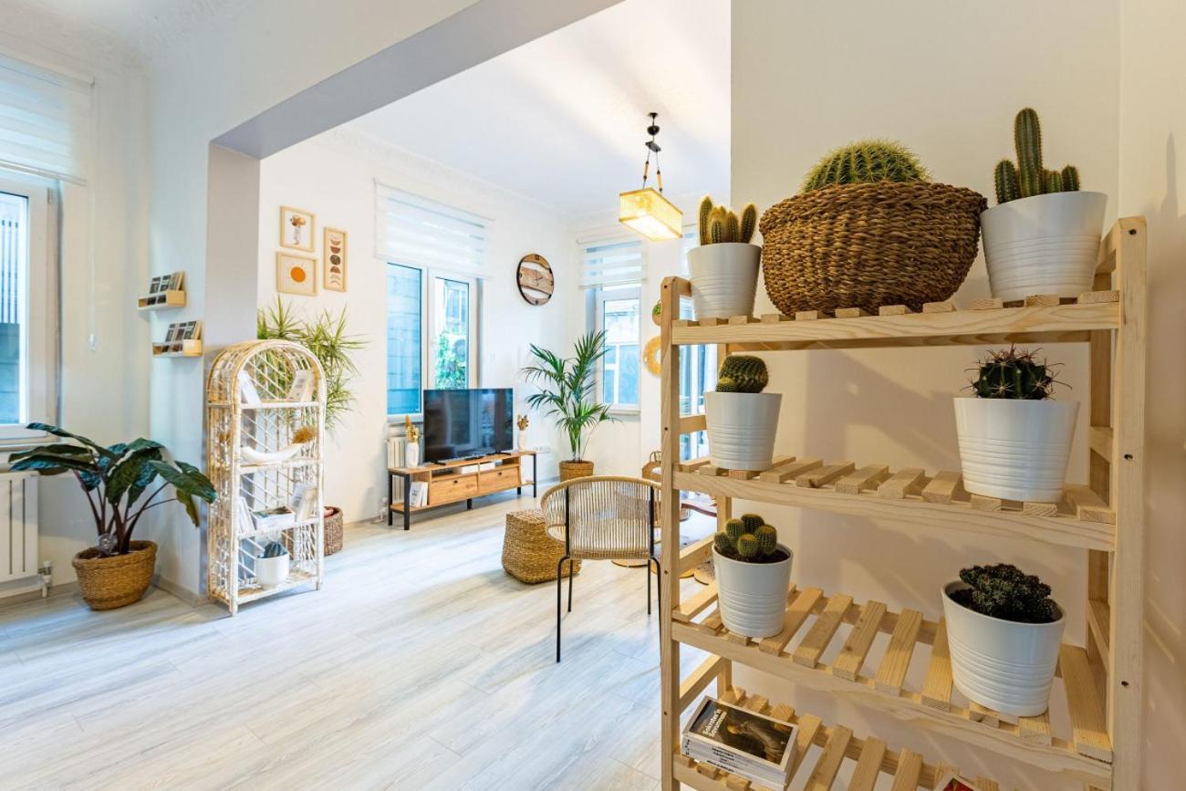 Apartamento Exceptional Flat 1 Min To Metro & Galata Tower Estambul Exterior foto